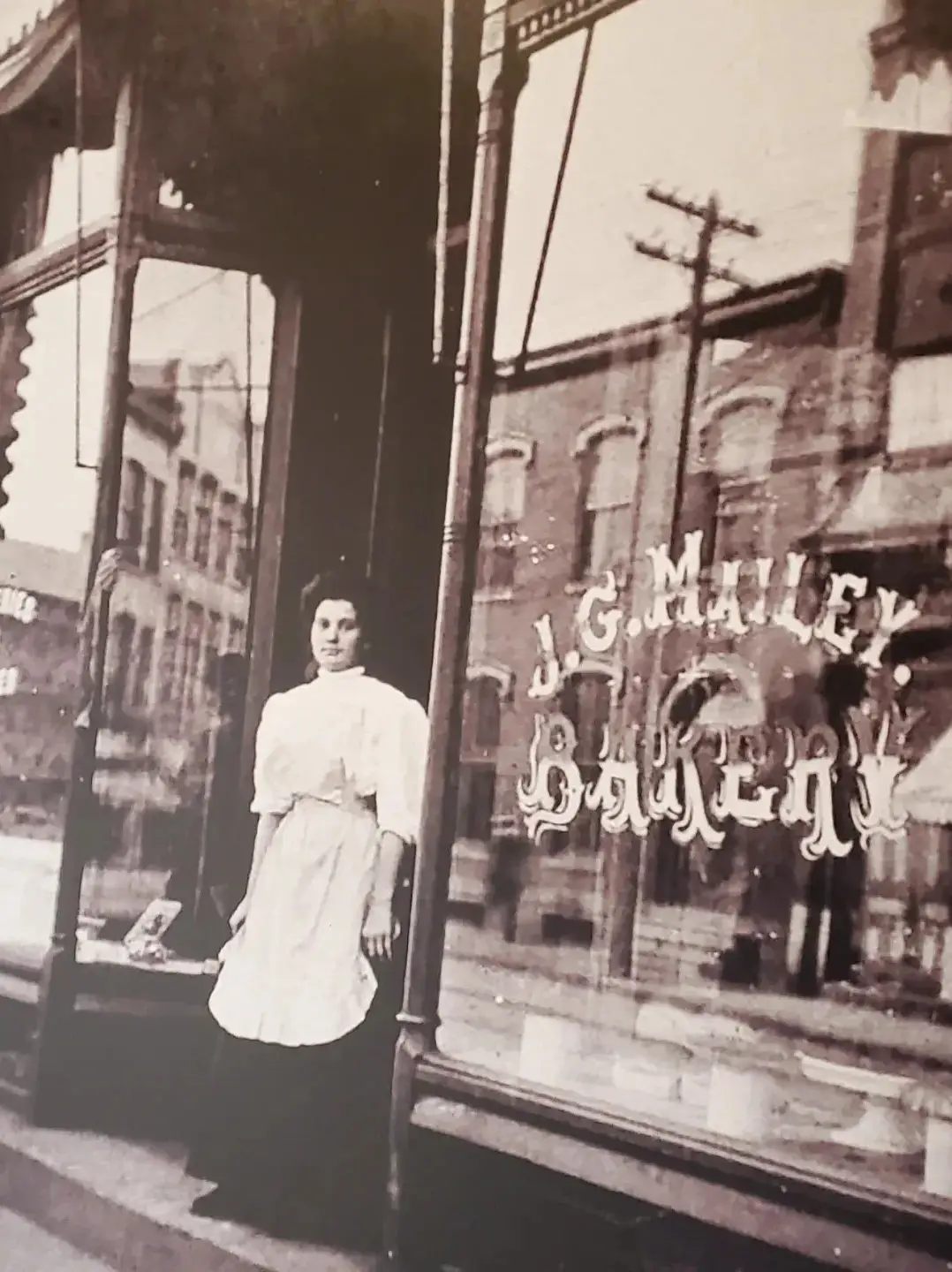 Mailey's Bakery, historic photo